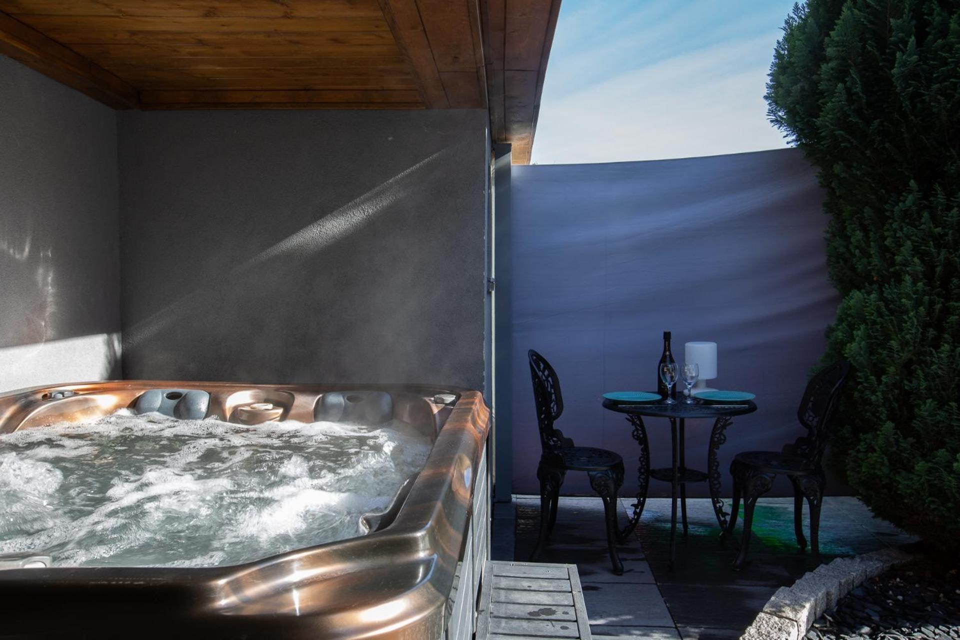 Gites Spa Strasbourg - Studio Romantique, Jacuzzi, Sauna, Terrasse Privee Furdenheim Exterior foto